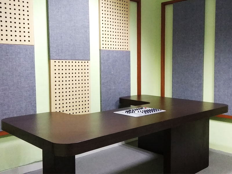 Pembuatan Akustik Ruang Radio UIN Gorontalo